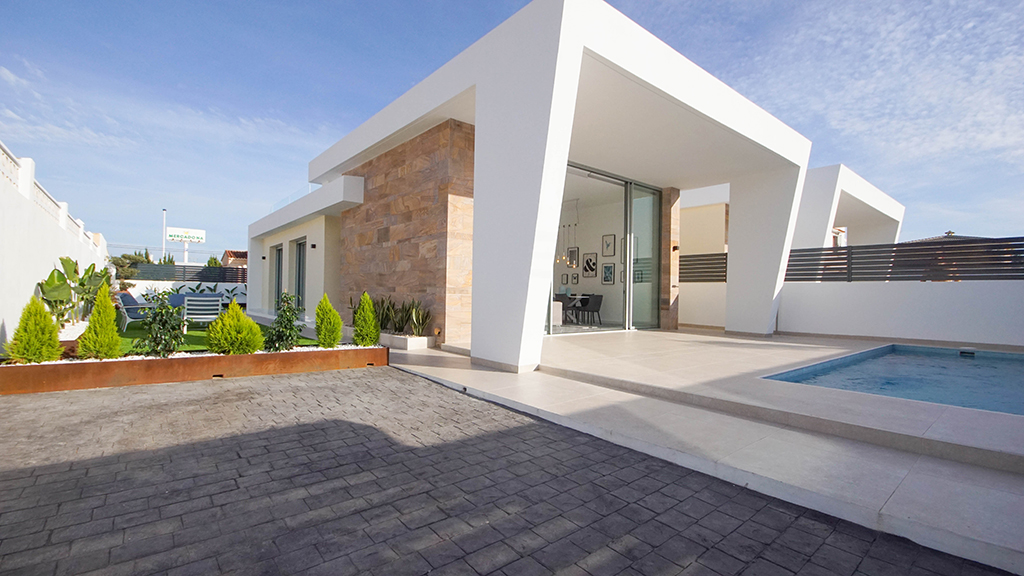 Moderne luxe villa met zwembad/ Torrevieja