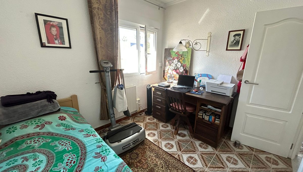 WhatsApp Image 2025-10-22 at 13.35.59 (1)