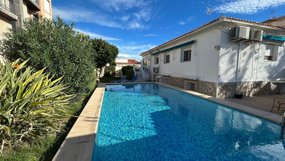 WhatsApp Image 2025-10-22 at 13.52.55